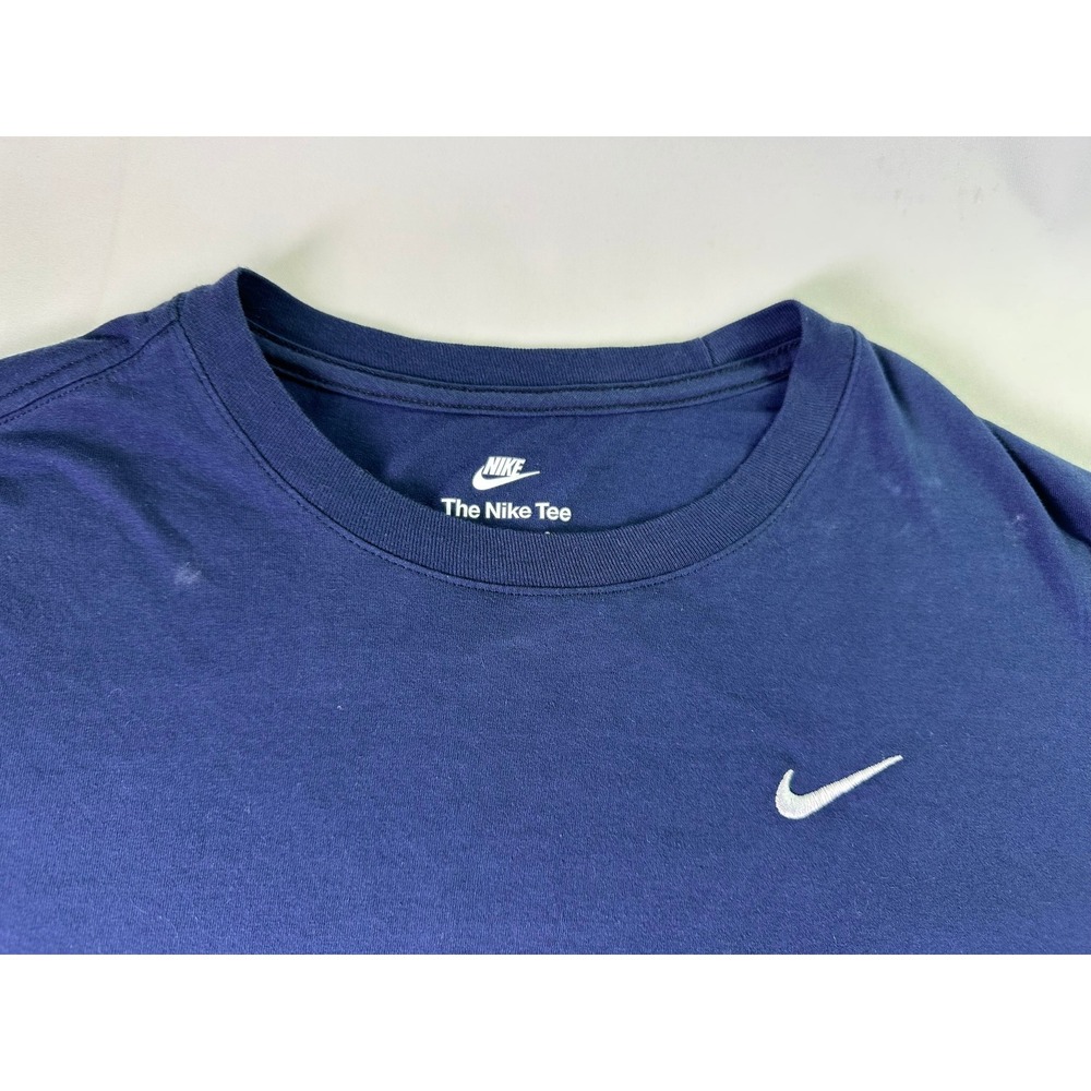 Nike Men's Size Large Navy Blue‎ Dri-FIT Performance T-Shirt Embroidered Swoosh